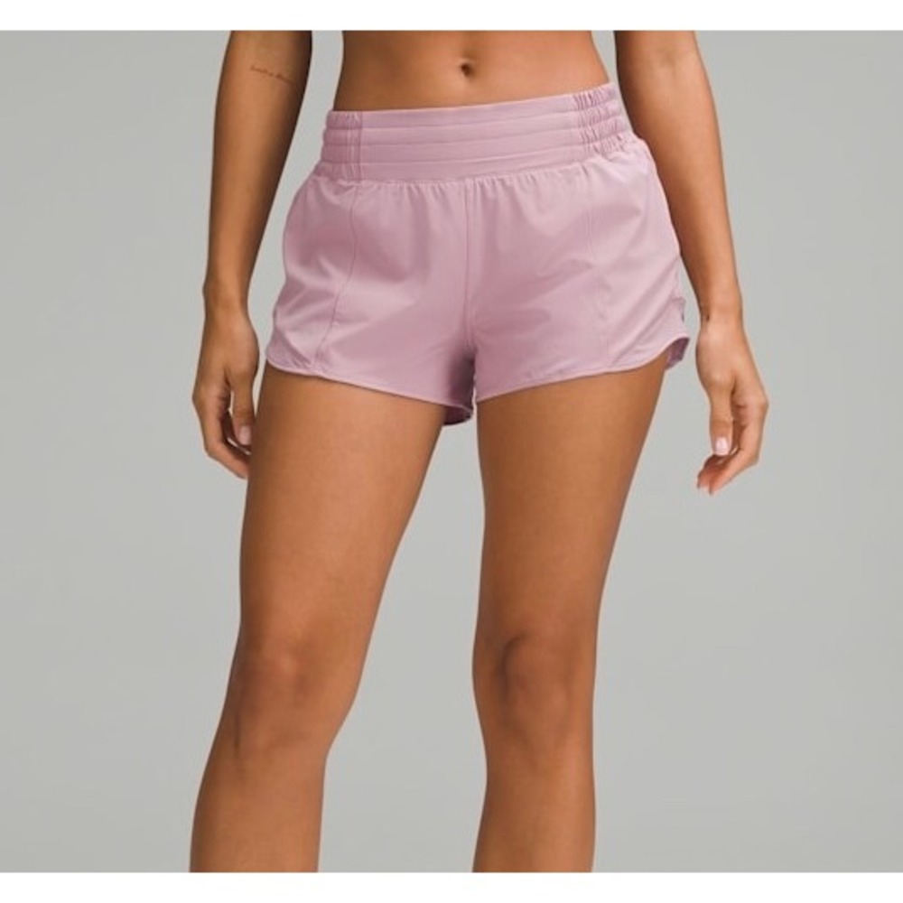 Lululemon Short Hotty Hot High Rise 2.5" Rose Blush Pink 6